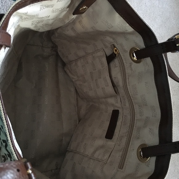 Michael Kors Purse - Picture 4 of 5